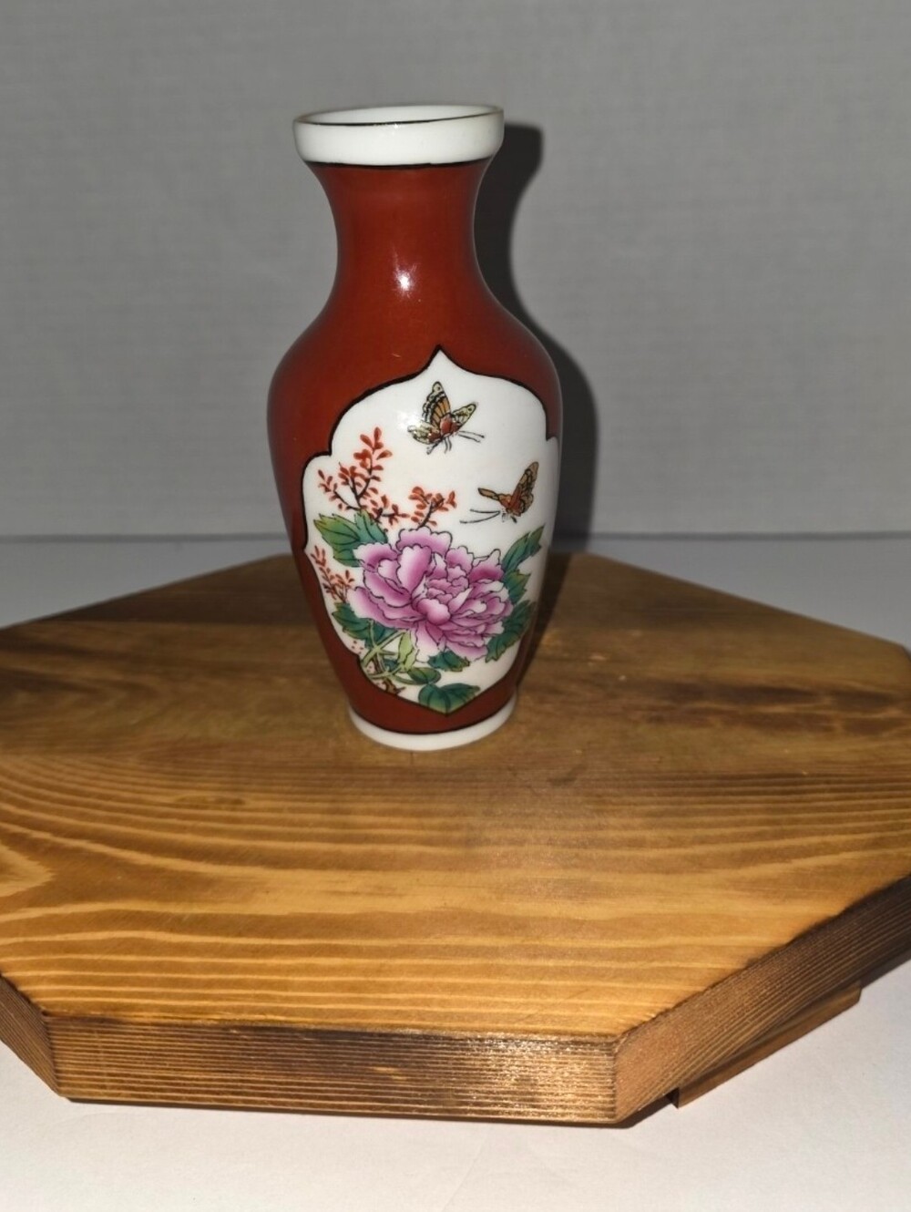 Vintage Rare Chinese Porcelain Hand Painted Bud Vase Butterfly & Pheasants. - Picture 1 of 8
